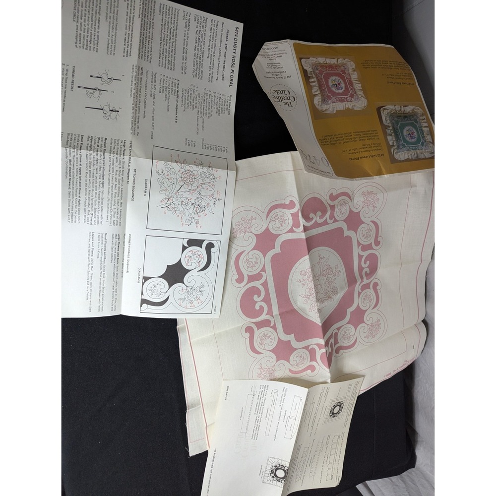 Vintage embroidery Pillow silk screen pattern Dusty Rose Floral Creative Circle